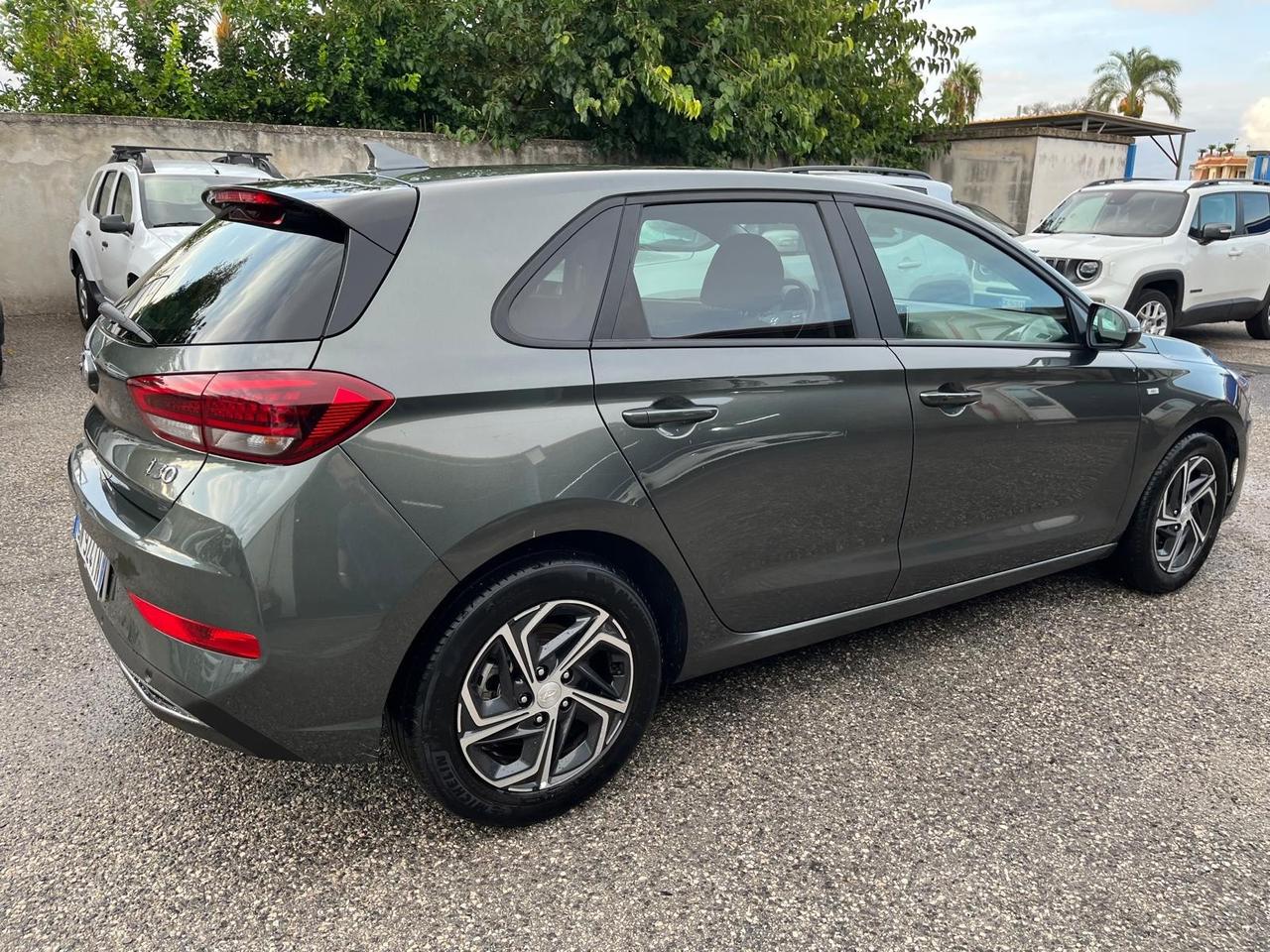 Hyundai i30-5p-1.0 hybrid- full-04/2023