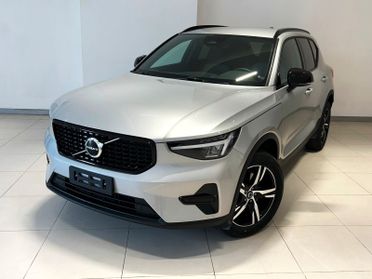 Volvo XC40 B3 automatico Plus Dark