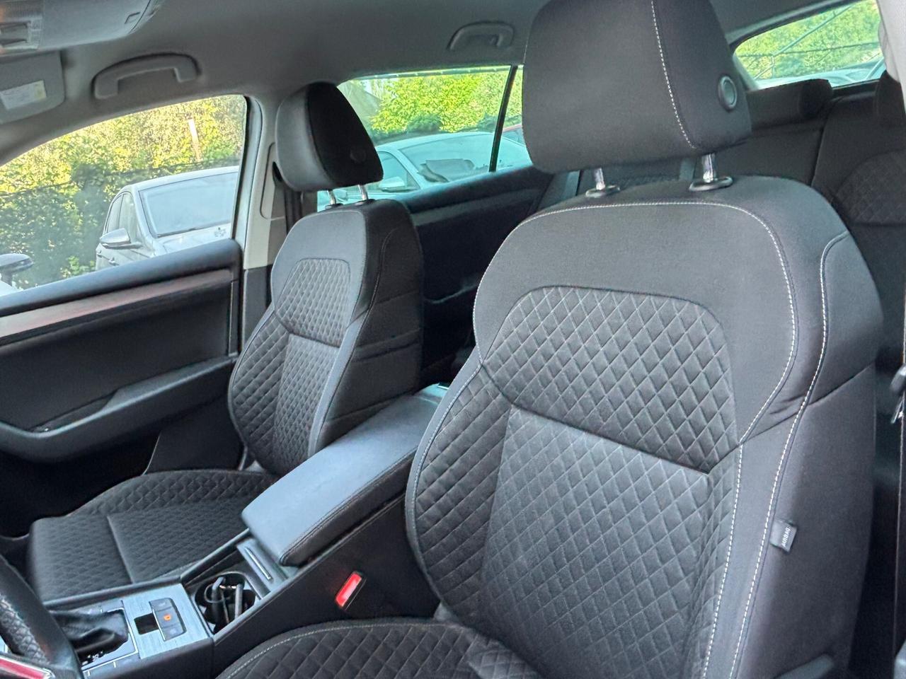 Skoda Superb 2.0 TDI 150CV DSG Wagon Executive