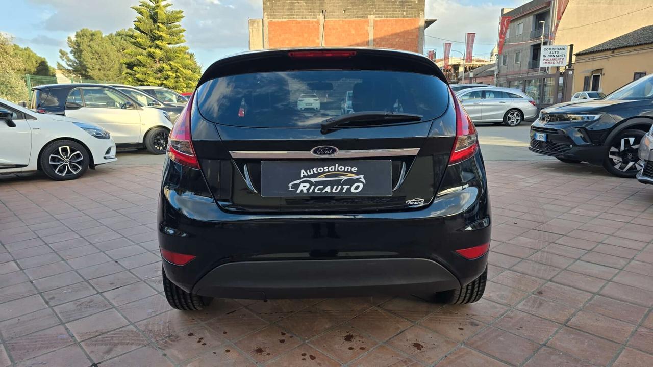 Ford Fiesta 1.4 TDCi 68CV 5 porte Titanium