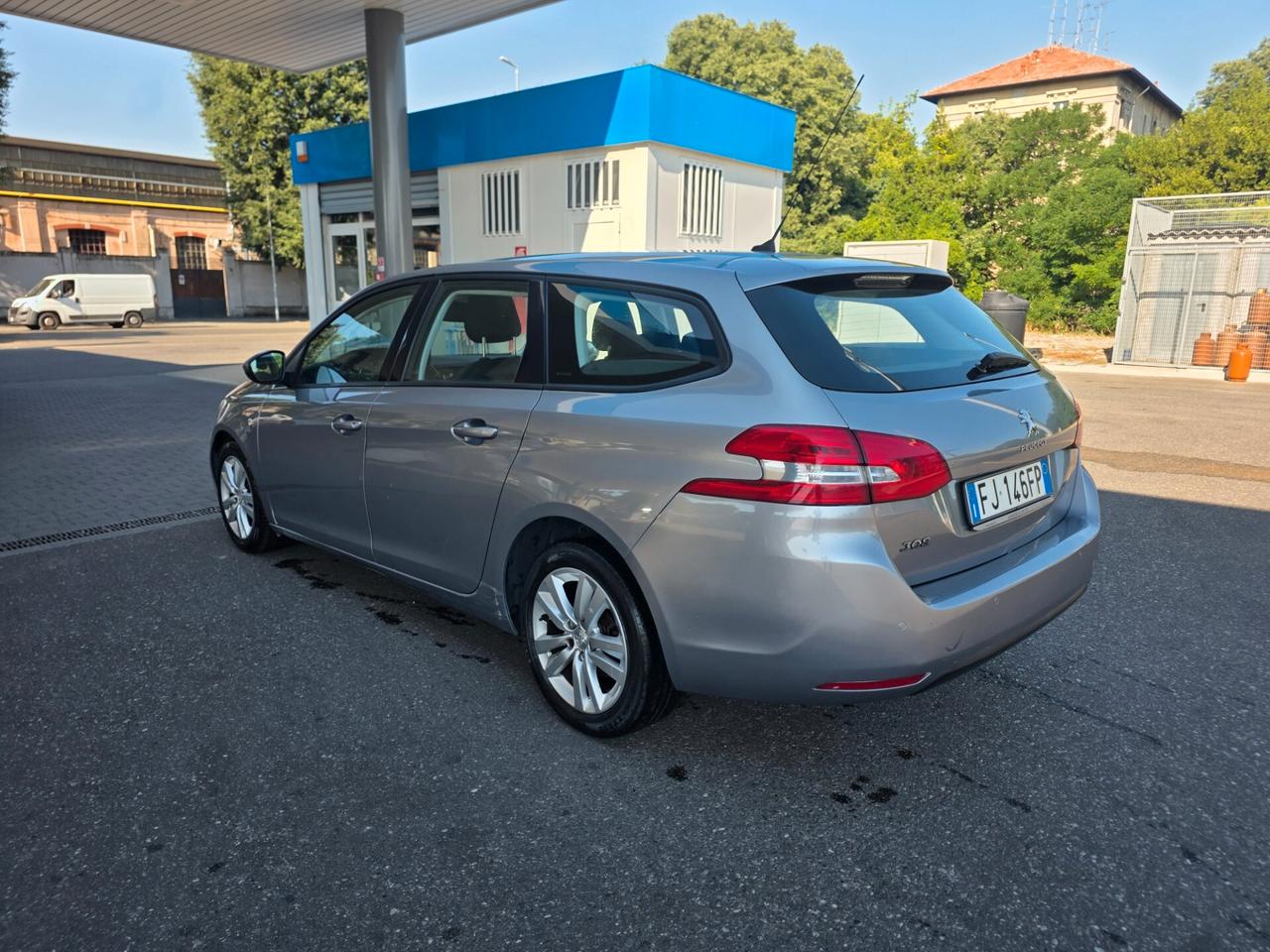 Peugeot 308 BlueHDi 120 S&S SW Business