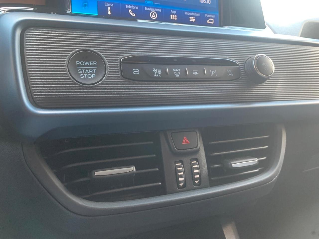 Ford Tourneo Courier 1.0 Active Unicop. 7 a garanzia