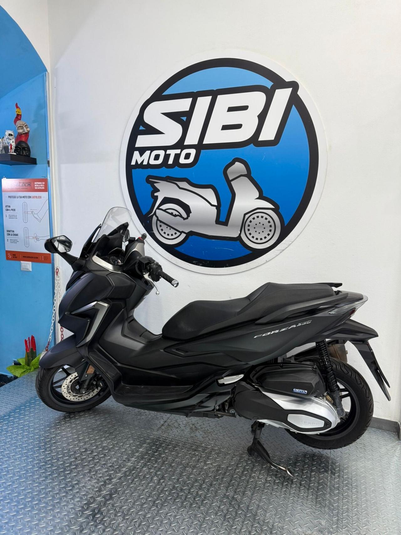 Honda Forza 350