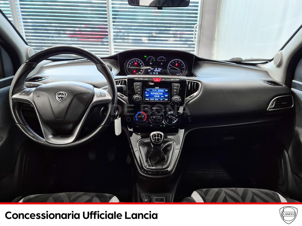 Lancia Ypsilon 1.2 silver 69cv