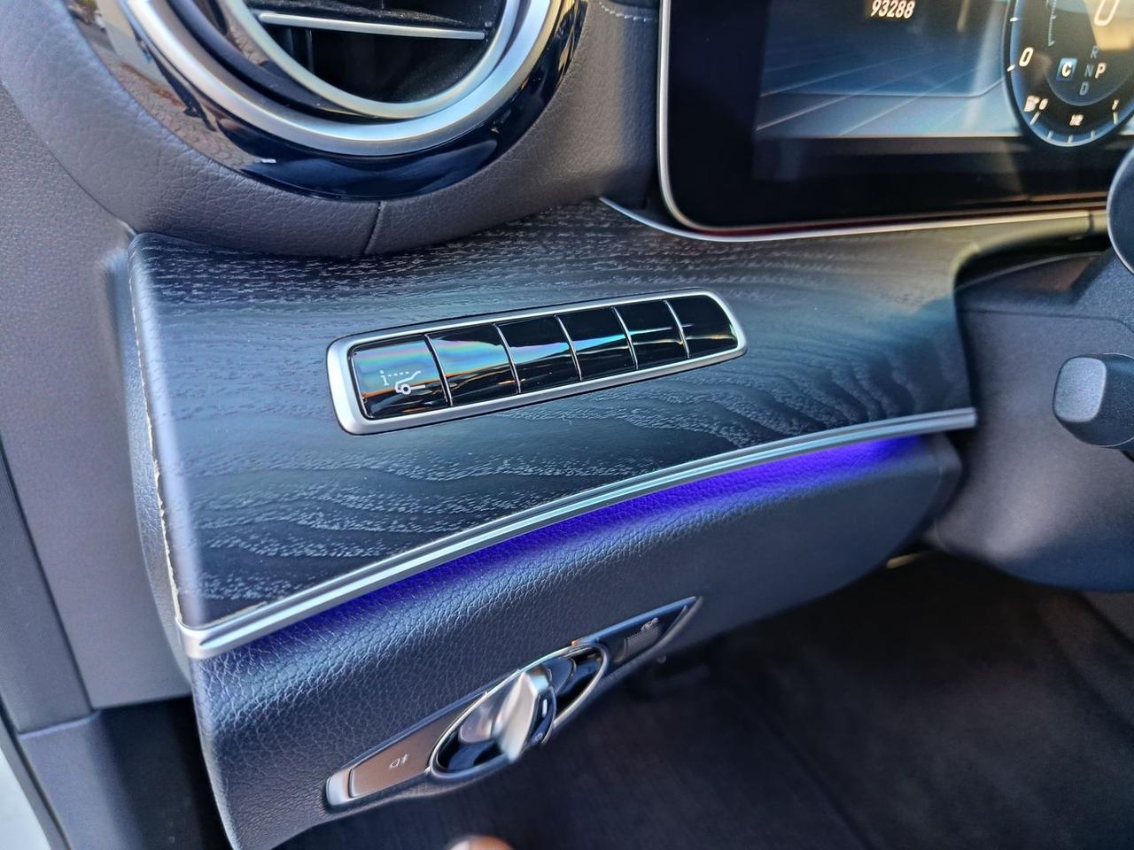 Mercedes-Benz E 220 Premium Plus E 220 D #8033