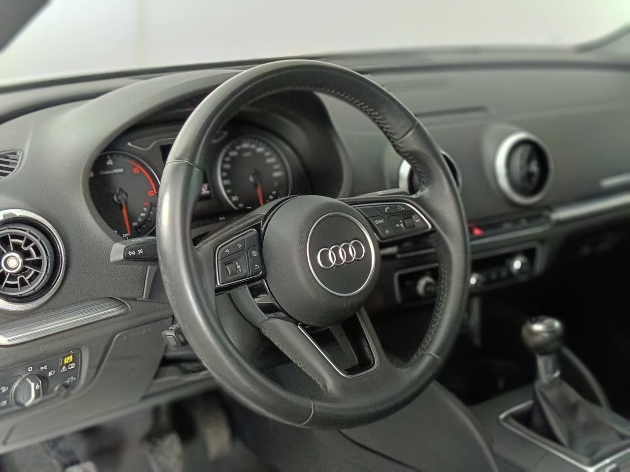 AUDI A3 III 2016 Cabriolet - A3 Cabrio 1.6 tdi Sport 116cv