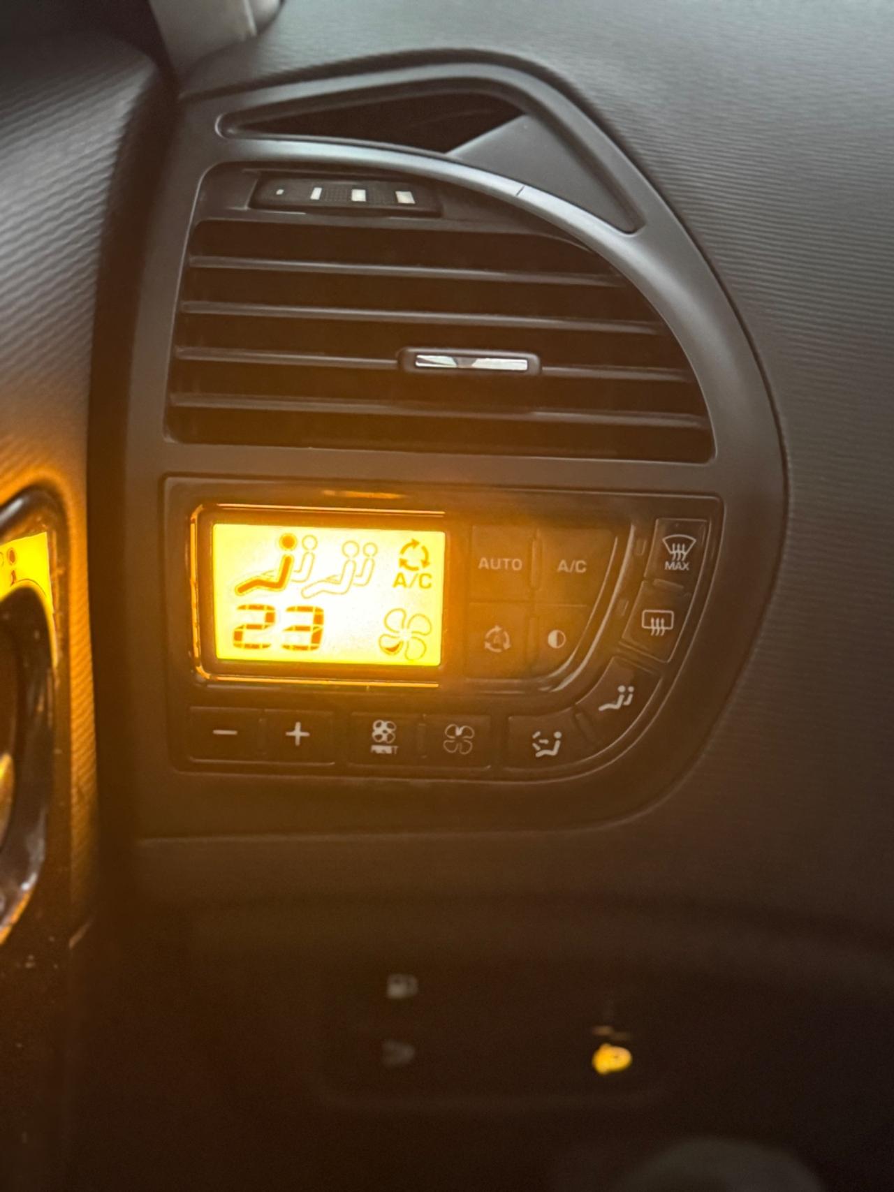 Citroen C4 Picasso 2.0 HDi 138 FAP CMP6 Exclusive 7 posti