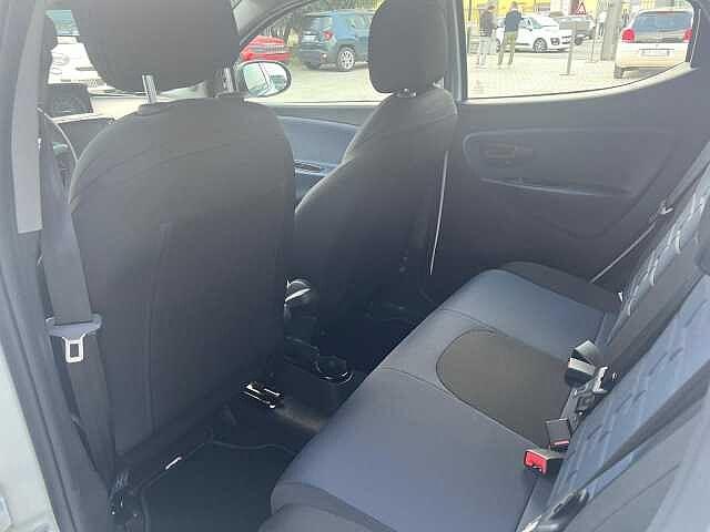 Lancia Ypsilon 1.0 FireFly 5 porte S&S Hybrid Platino