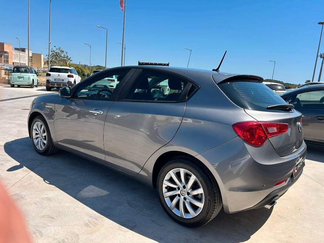Alfa Romeo Giulietta 1.6 jtdm Super 120cv