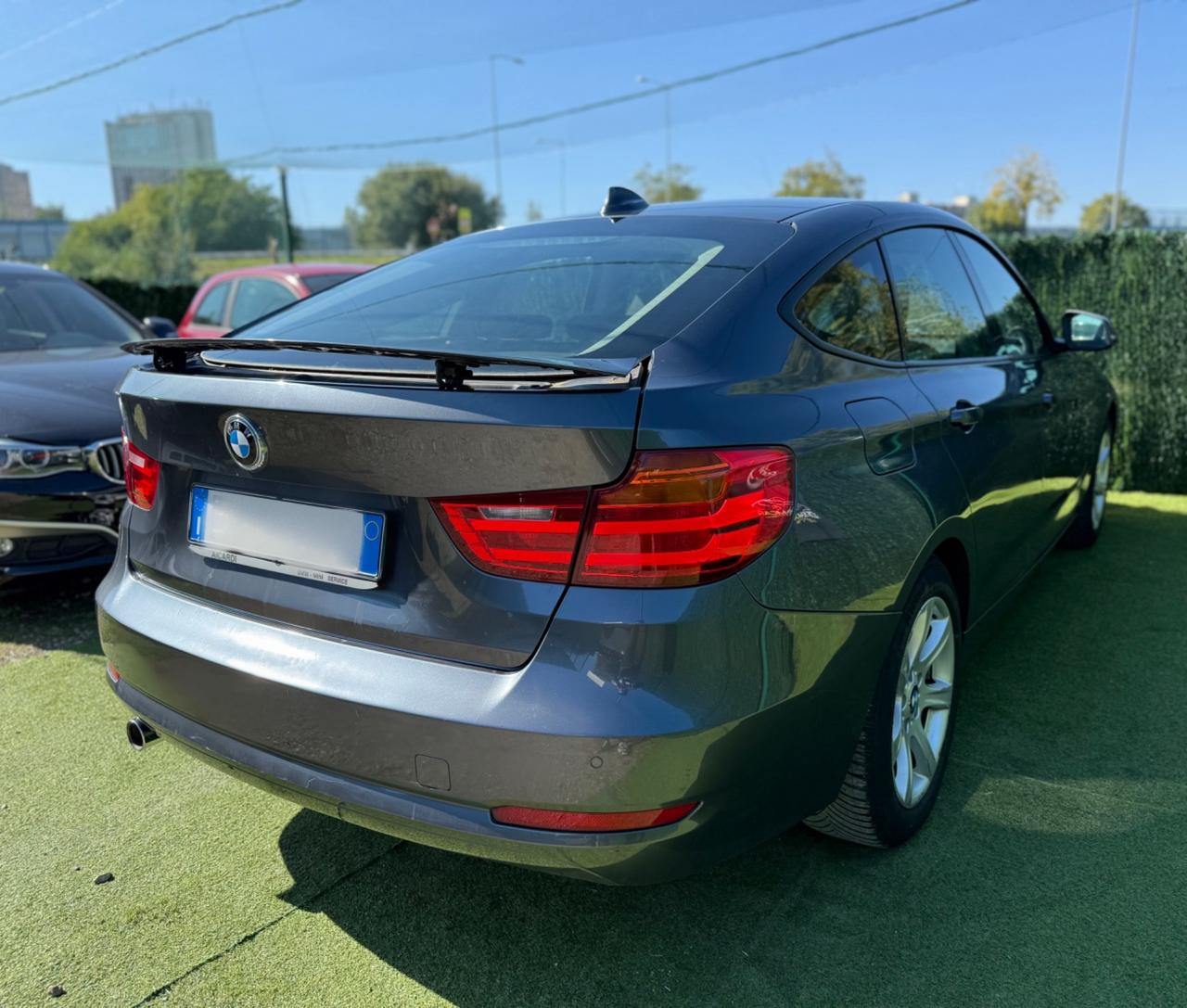 Bmw GRAN TURISMO 318D AUTOMATICA NAVI FULL