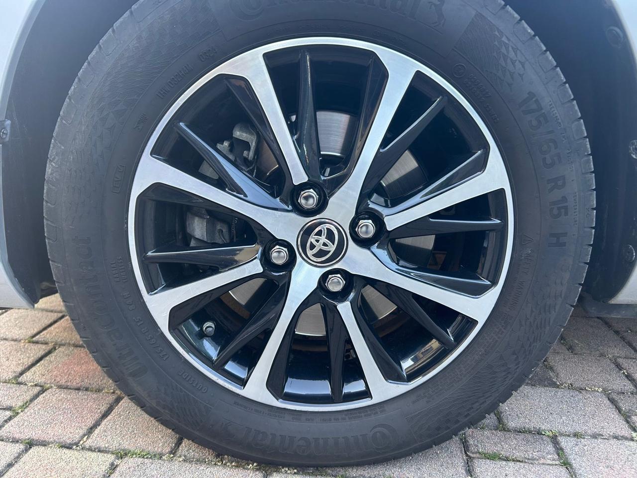 Toyota Yaris 1.5 Hybrid Y20 Bitone 2019 – Navi, Camera, Clima Auto, Unico Proprietario