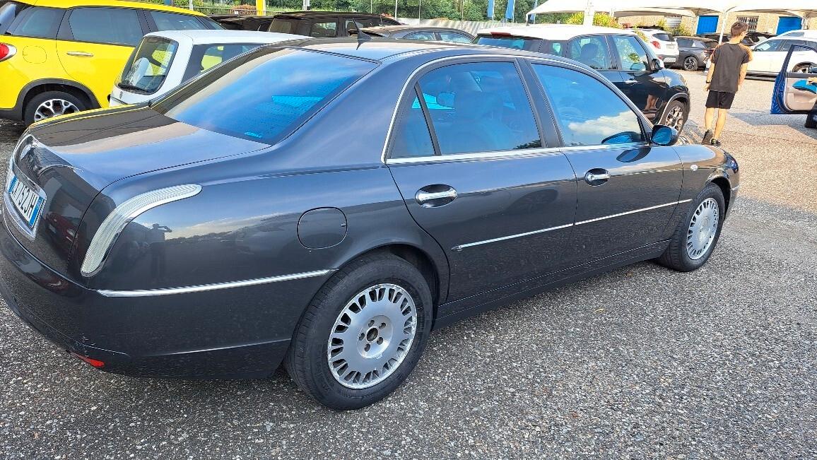 Lancia Thesis 2.4 JTD 20V Executive