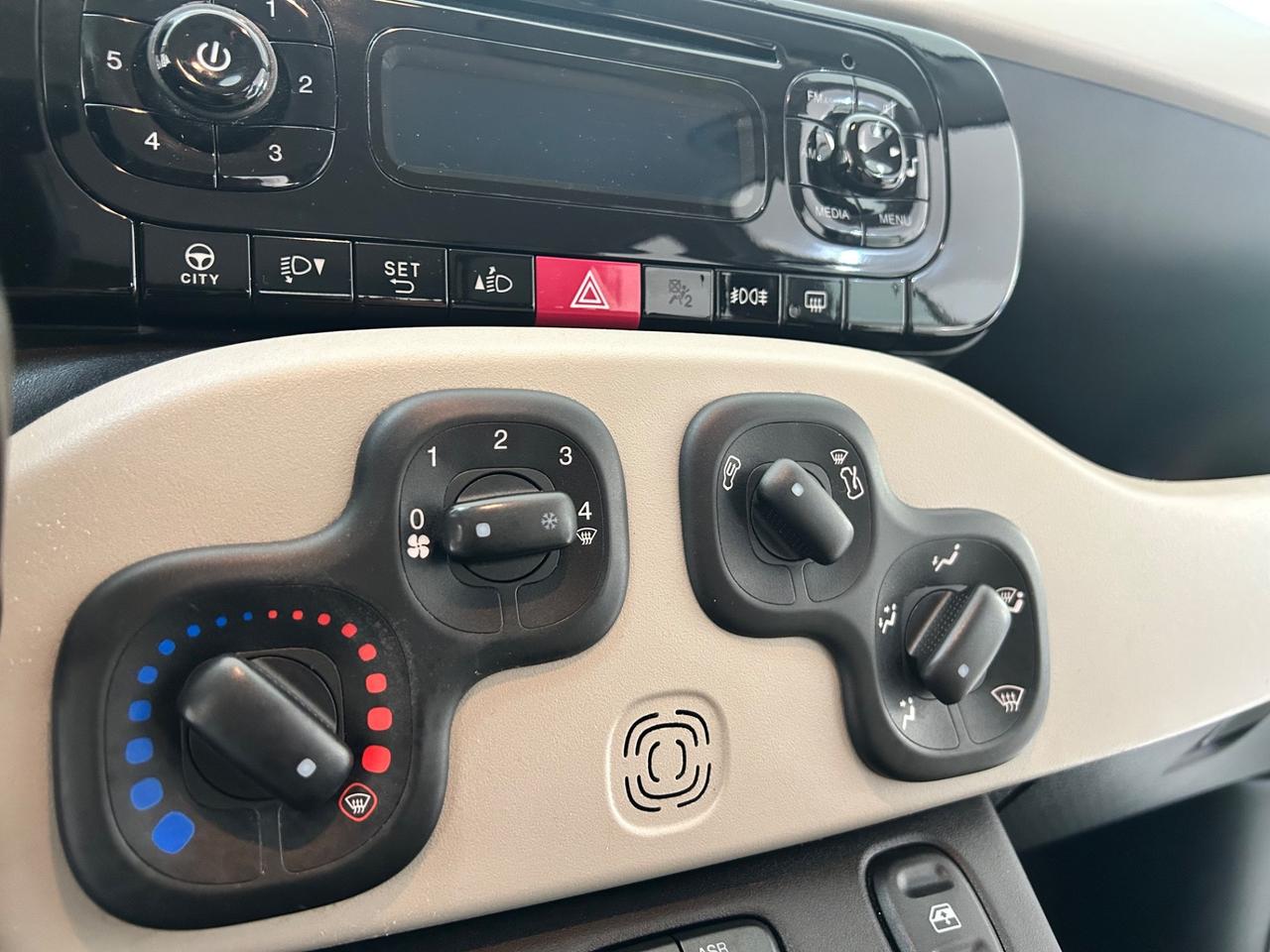 Fiat Panda 1.2 Lounge PARI AL NUOVO