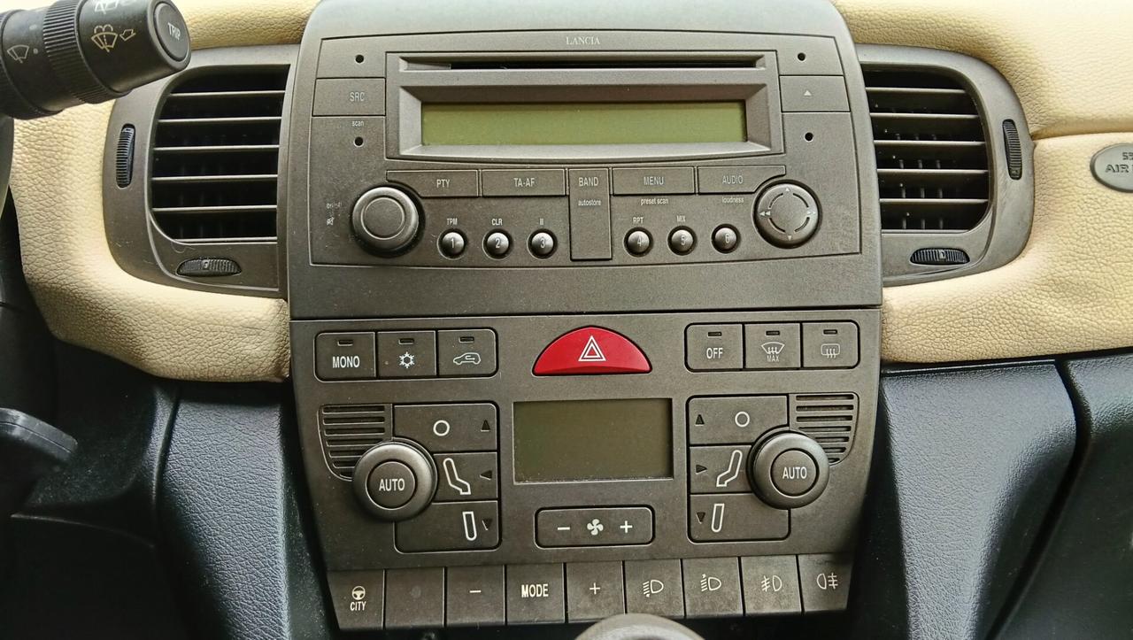 LANCIA YPSILON 1.2 BENZ-PREZZO PROMO!