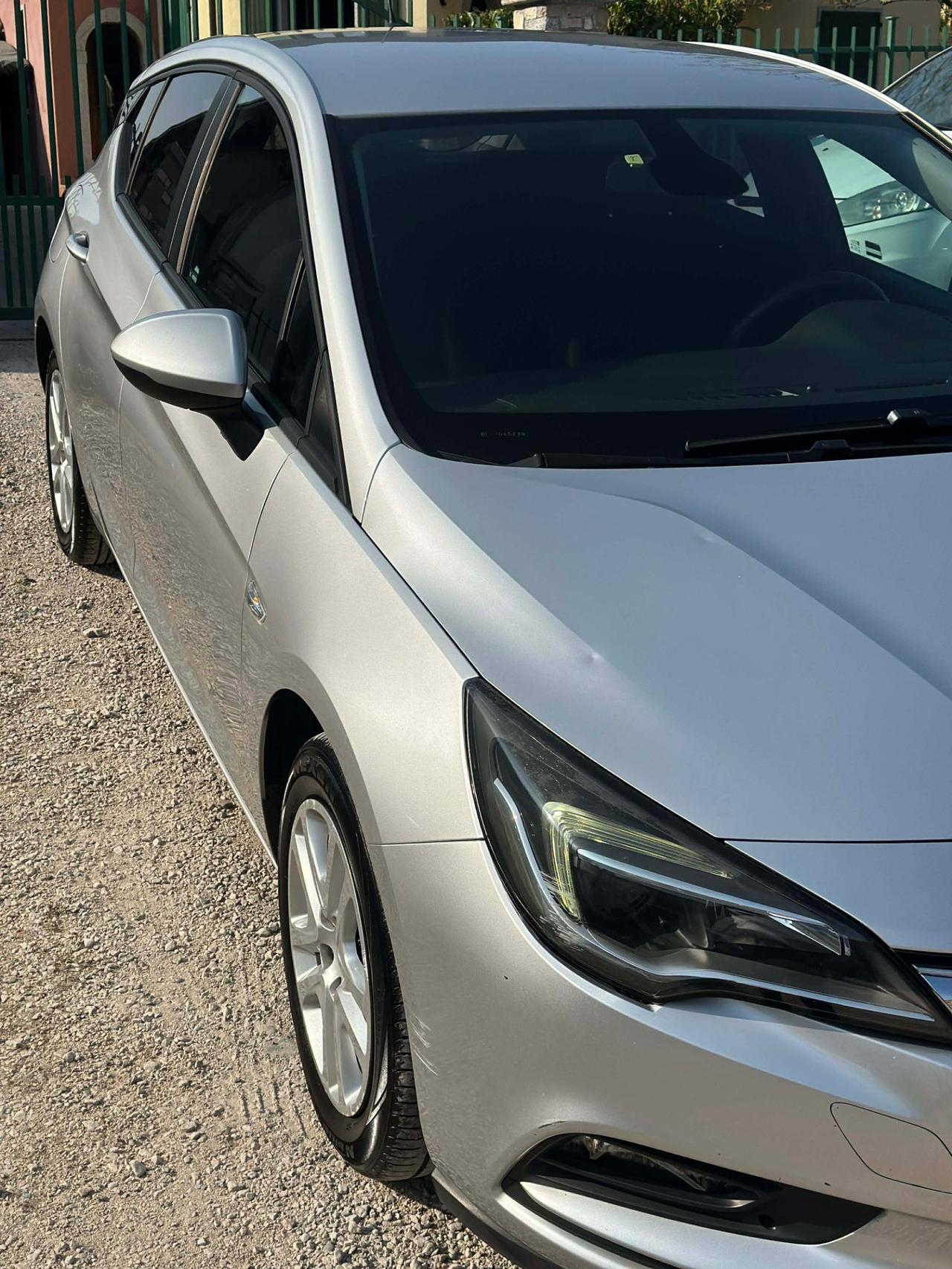 Opel ASTRA 1.6 CDTi FULLOPT KMCERT UNICOPR