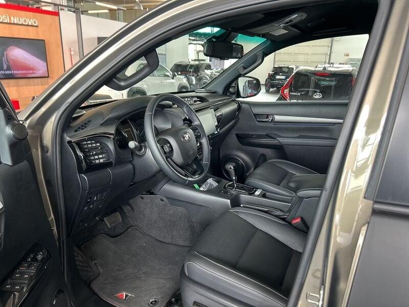 Toyota Hilux 2.8 D A/T 4WD 4 porte AT 33 Double Cab Invincible IVA ESPOSTA COMPRESA