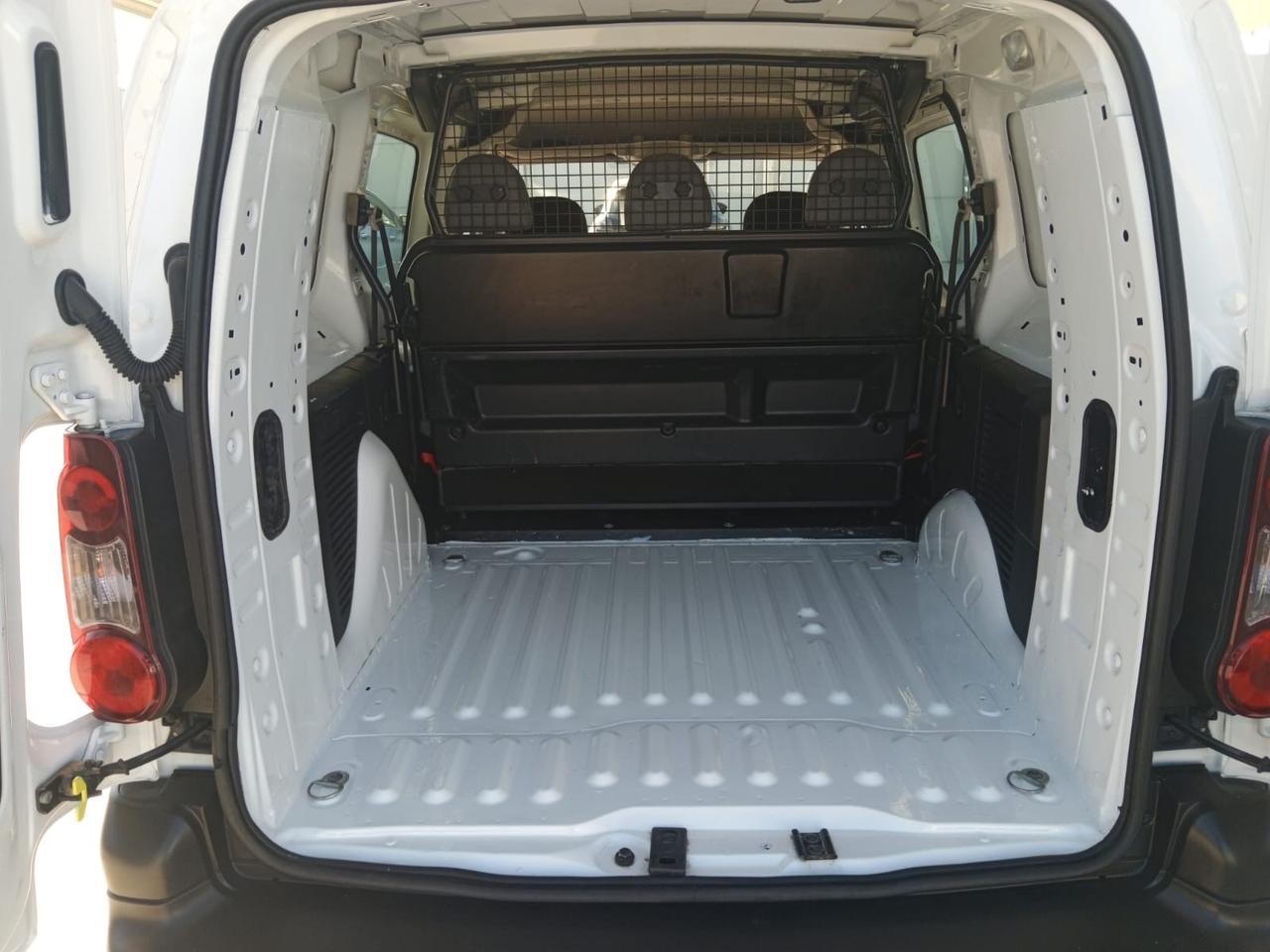 PARTNER 1.6 C.V 100 DISEL CON 5 POSTI AUTOCAR PERFETTO QUAL PROVA