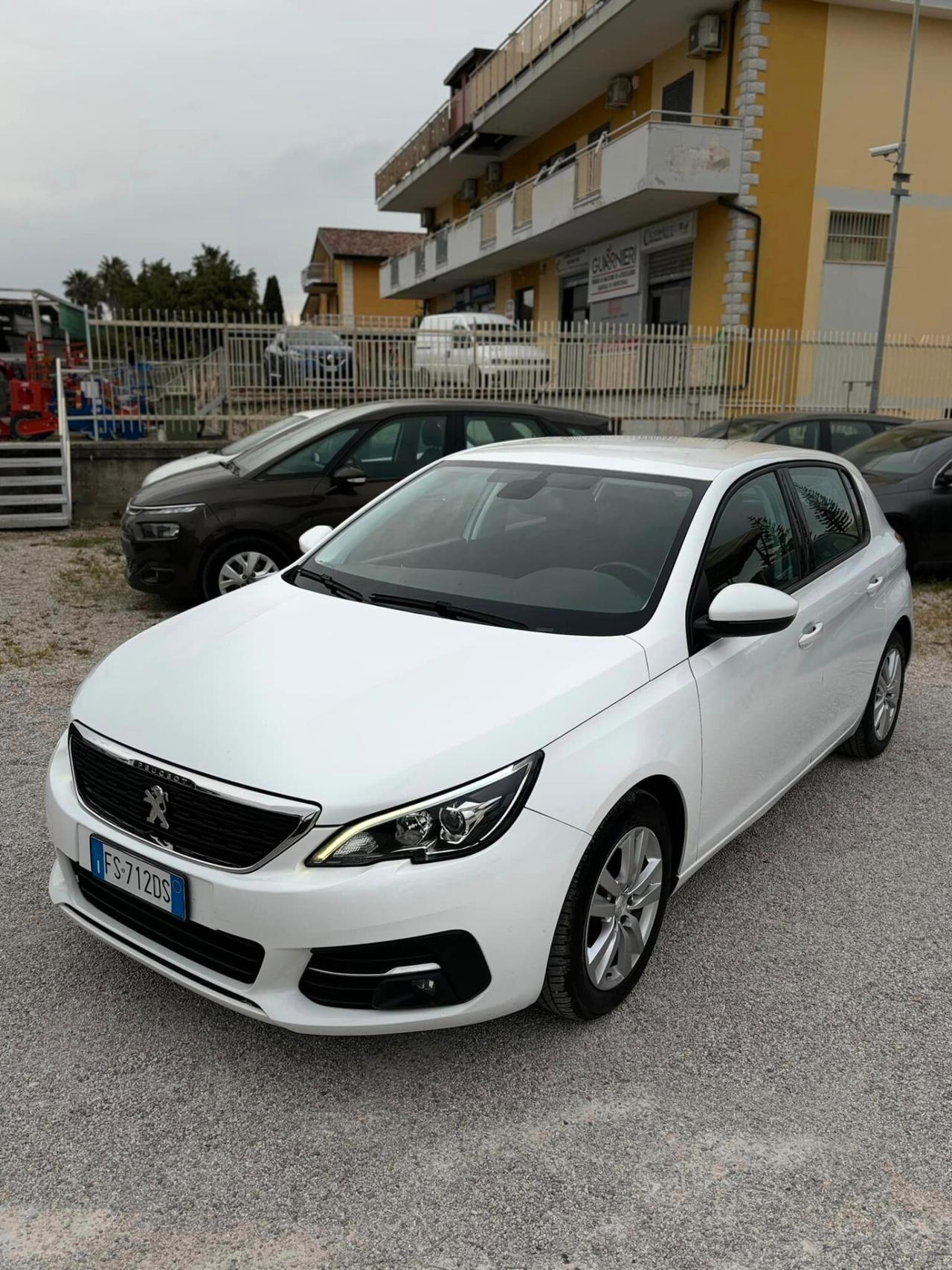 Peugeot 308 BlueHDi 100 S&S Active