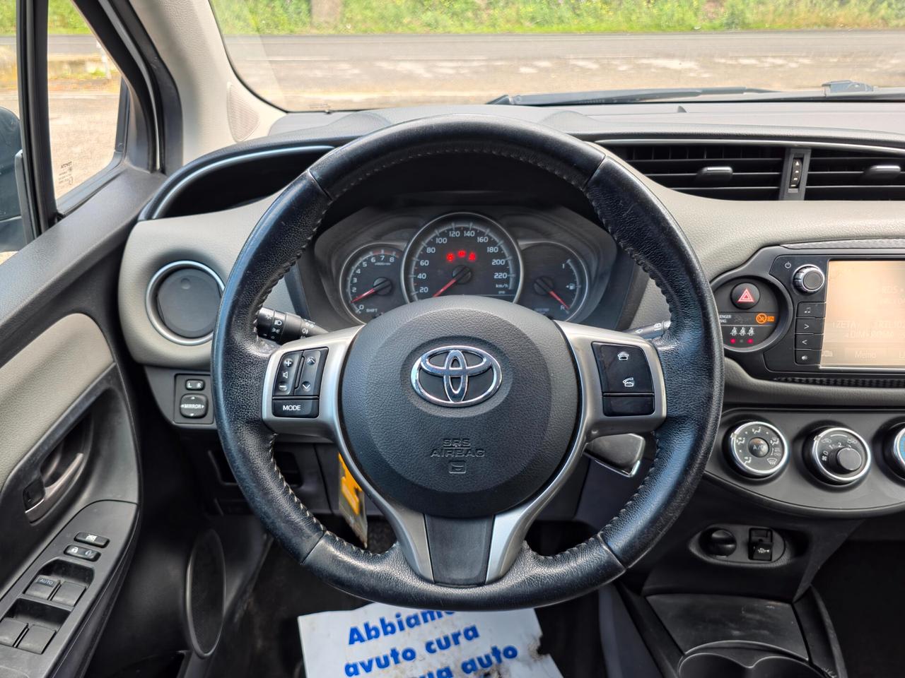 Toyota Yaris 1.0 5 porte Lounge CV-69 2016-E6B Manuale NEO