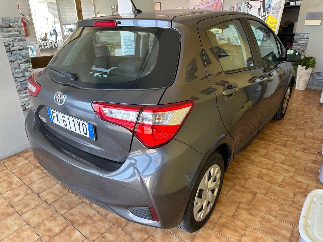 Toyota Yaris 1.3benz. 95.000km