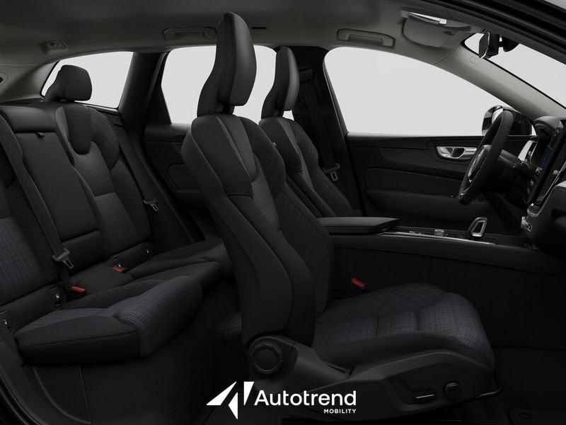 Volvo XC60 T6 350 CV Recharge AWD Plug-in Hybrid automatico Essential