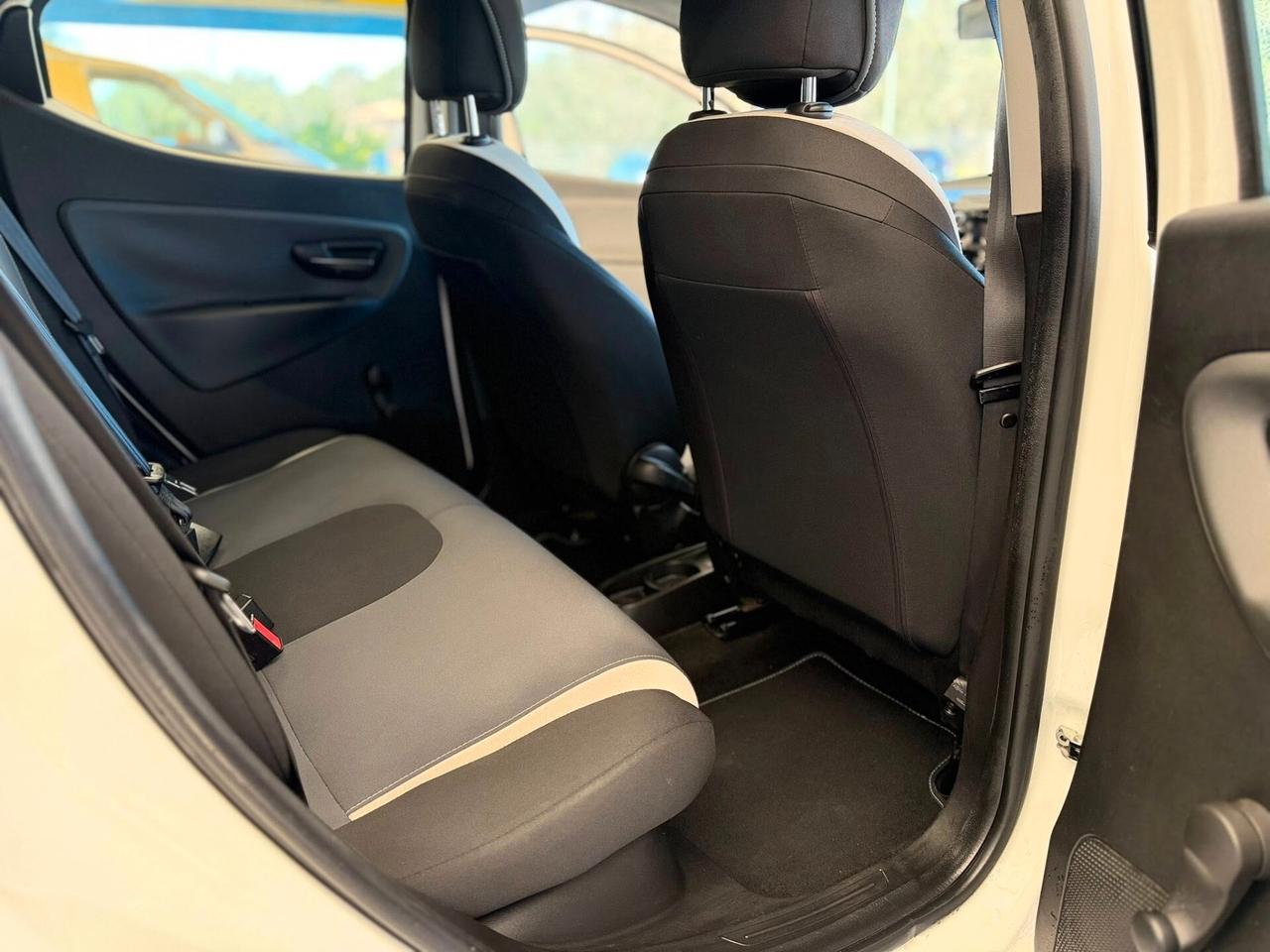 Lancia Ypsilon 1.2 69 CV 5 porte Elefantino