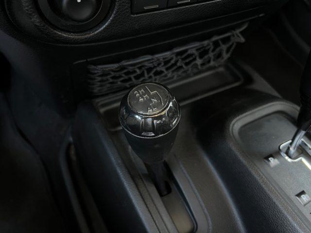 JEEP Wrangler Unlimited 2.8 CRD DPF Sahara Auto