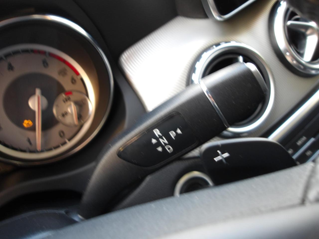 Mercedes GLA 200 d (cdi) Sport auto *TETTO APRIBILE*