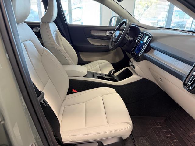 VOLVO XC40 B3 automatico Plus *PARI AL NUOVO*