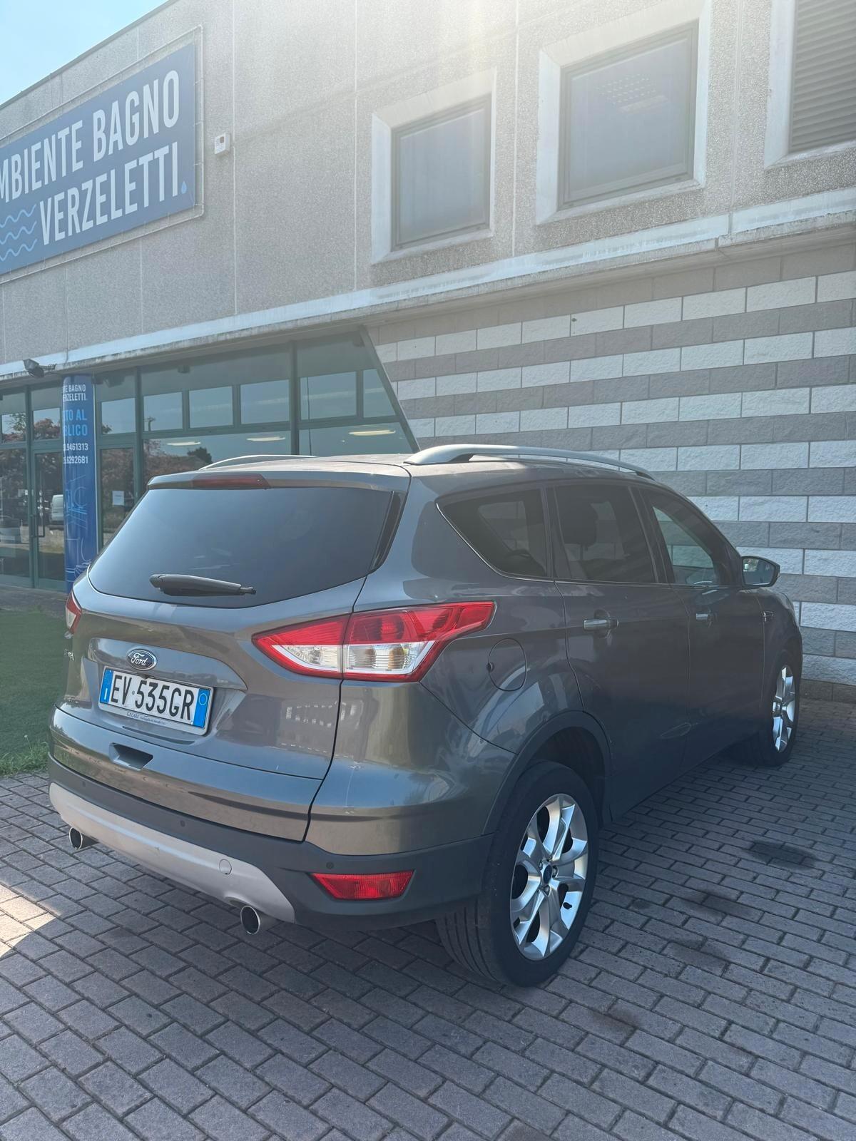 Ford Kuga 2.0 TDCI 140 CV 4WD Powershift Plus