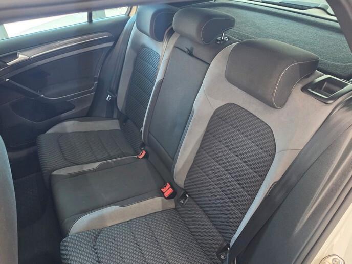 Volkswagen Golf 7.5 1.6 TDI 115 CV DSG R-Line