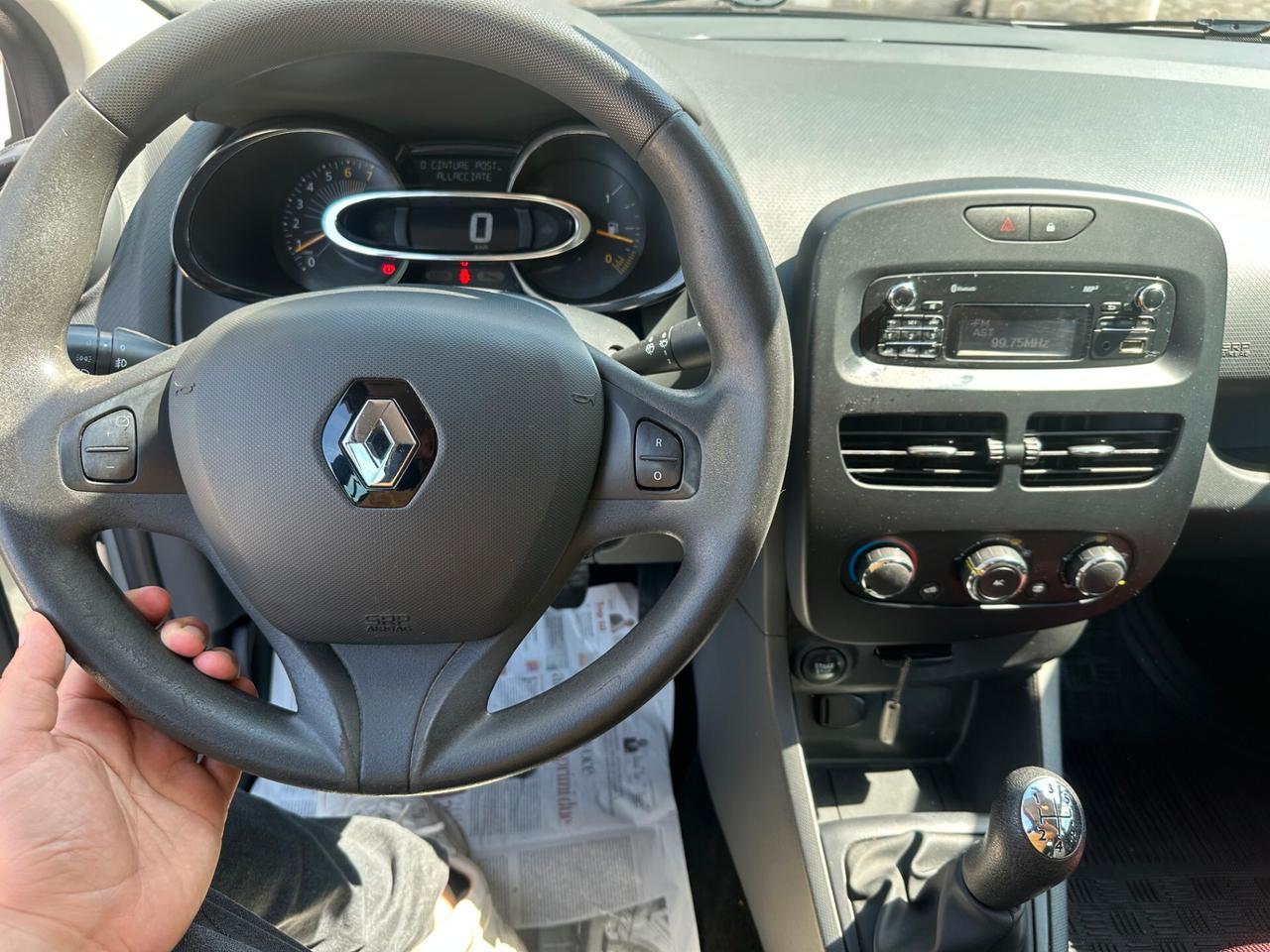 Renault Clio 1.2 75CV 5 porte Live x neopatentati