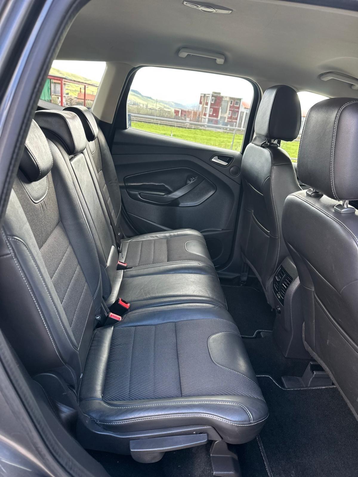 Ford Kuga 2.0 TDCI 140 CV 4WD Titanium