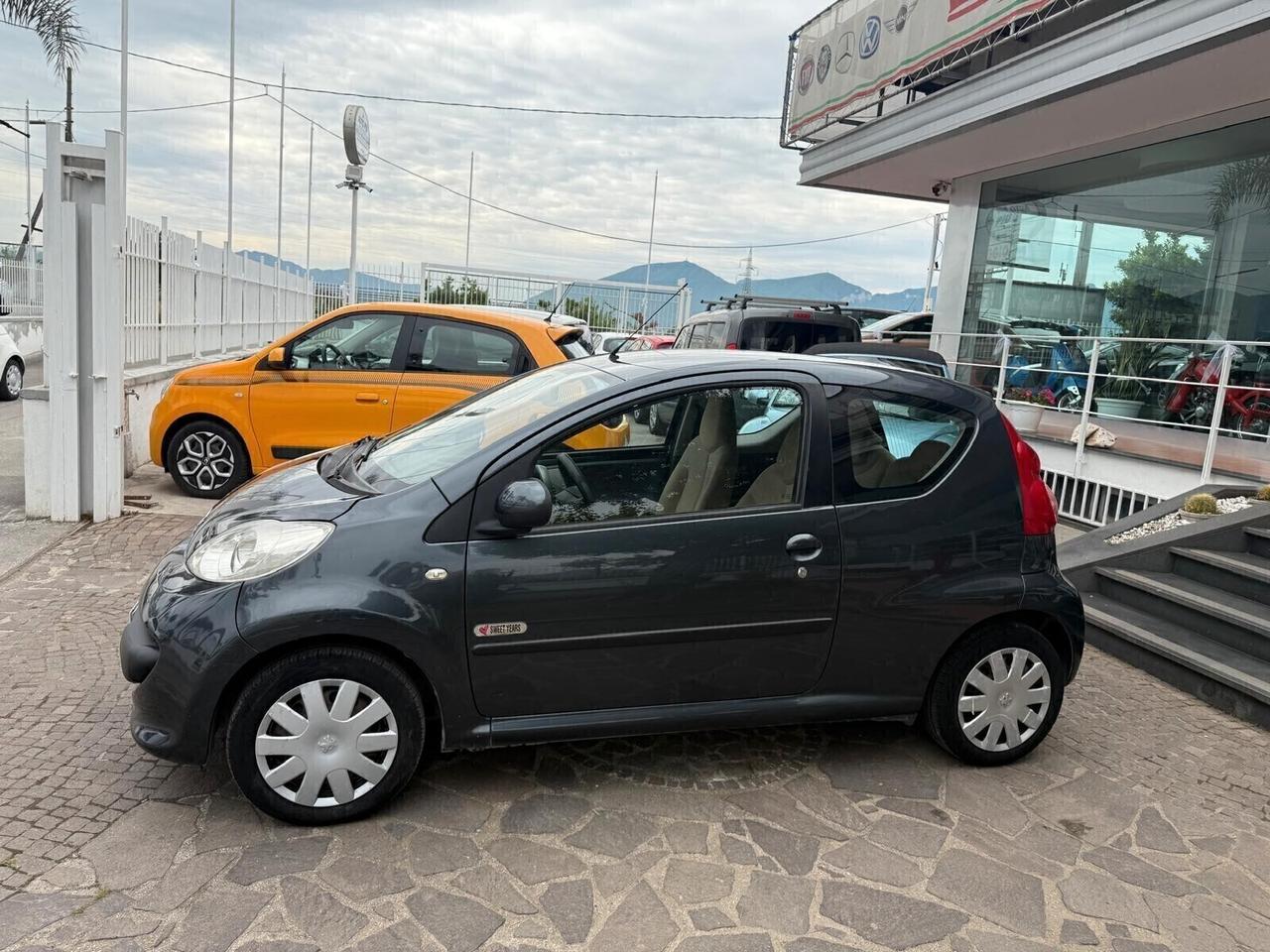 Peugeot 107 1.0 68CV 3p. DESIGN NEO PATENTATI