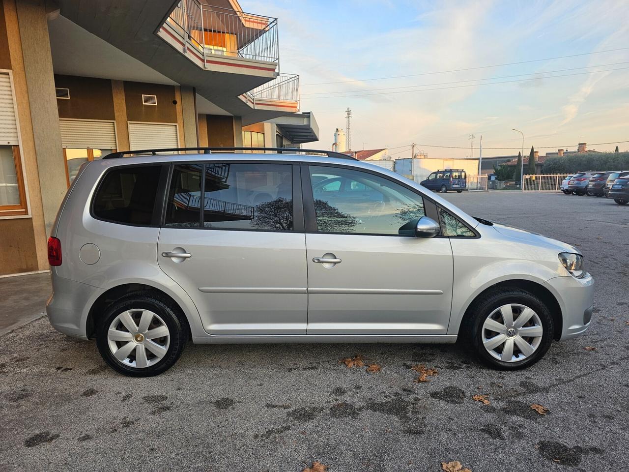 Volkswagen Touran 1.4 Metano - Neopatentati