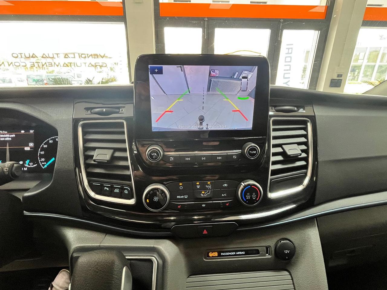 Ford Tourneo Custom 2.0 EcoBlue Active