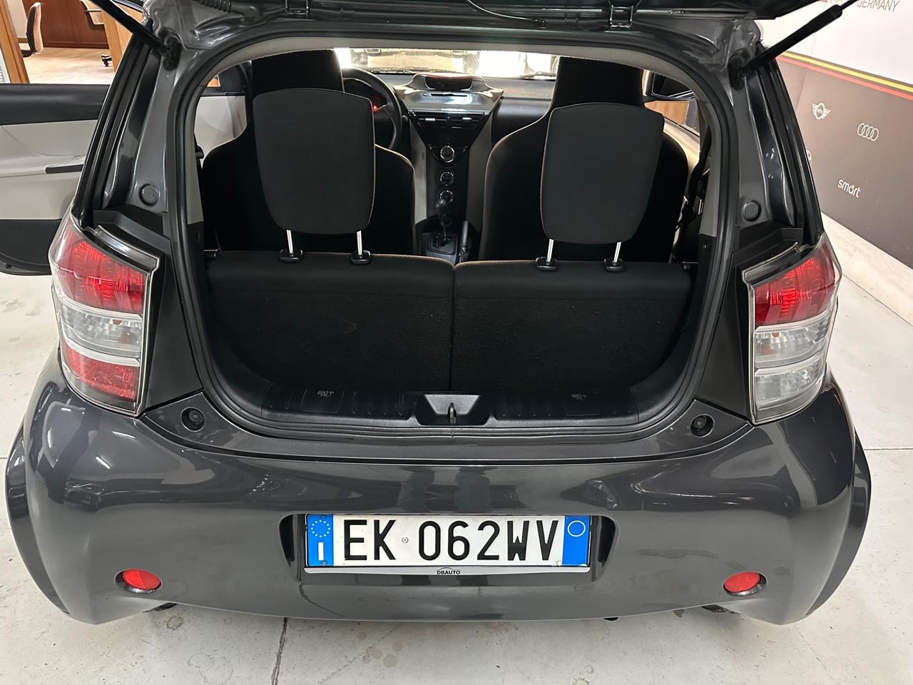 Toyota iQ 1.0 CVT Trend