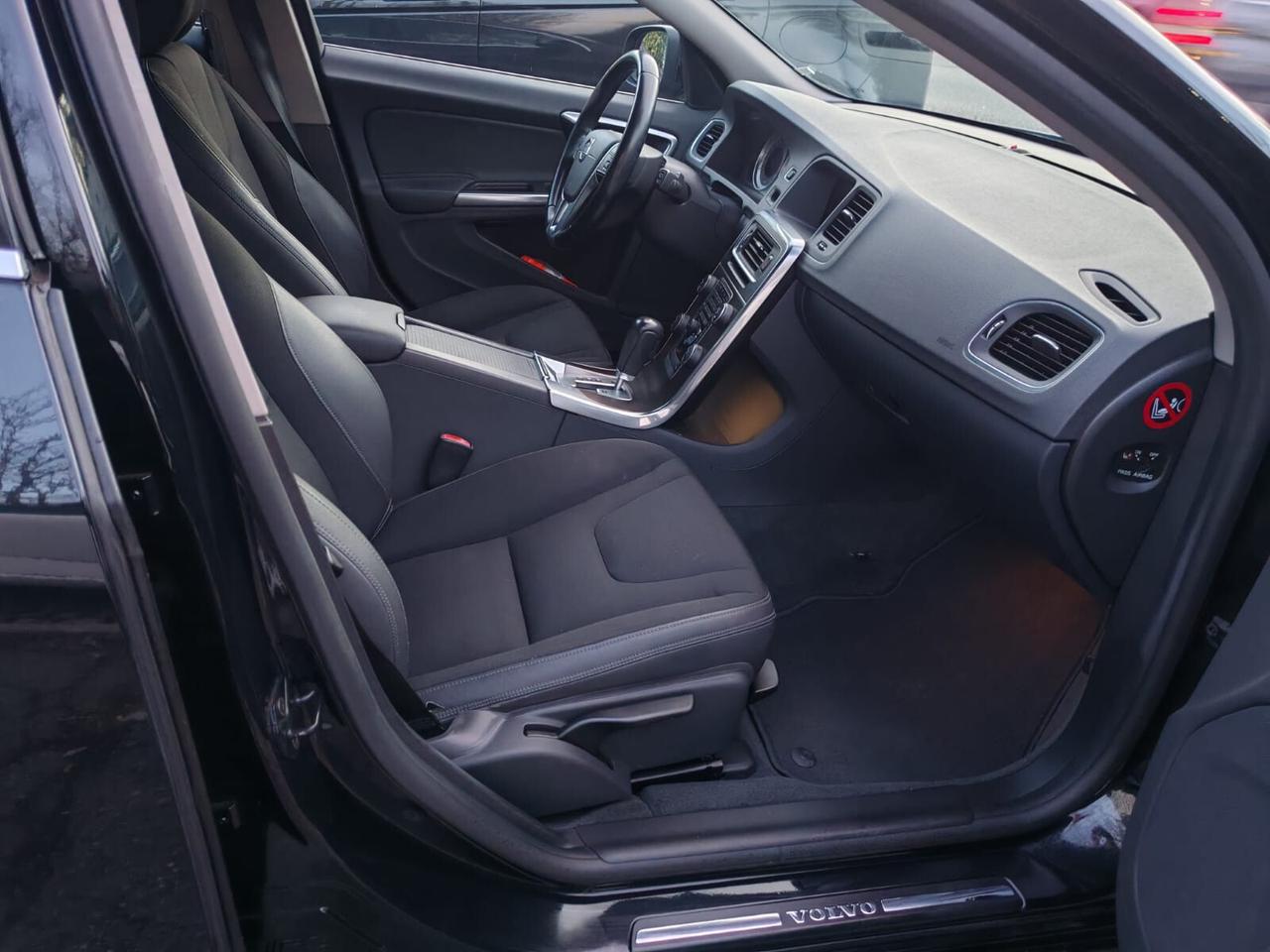 Volvo V60 D3 Geartronic Summum