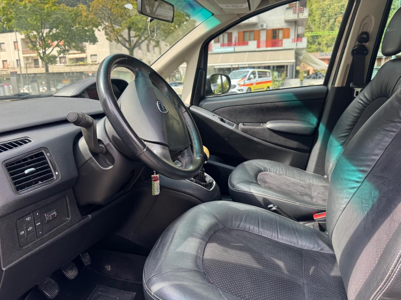 Lancia MUSA 1.4 8V Ecochic (GPL)- CINGHIA GIA' SOSTITUITA - GOMME NUOVE