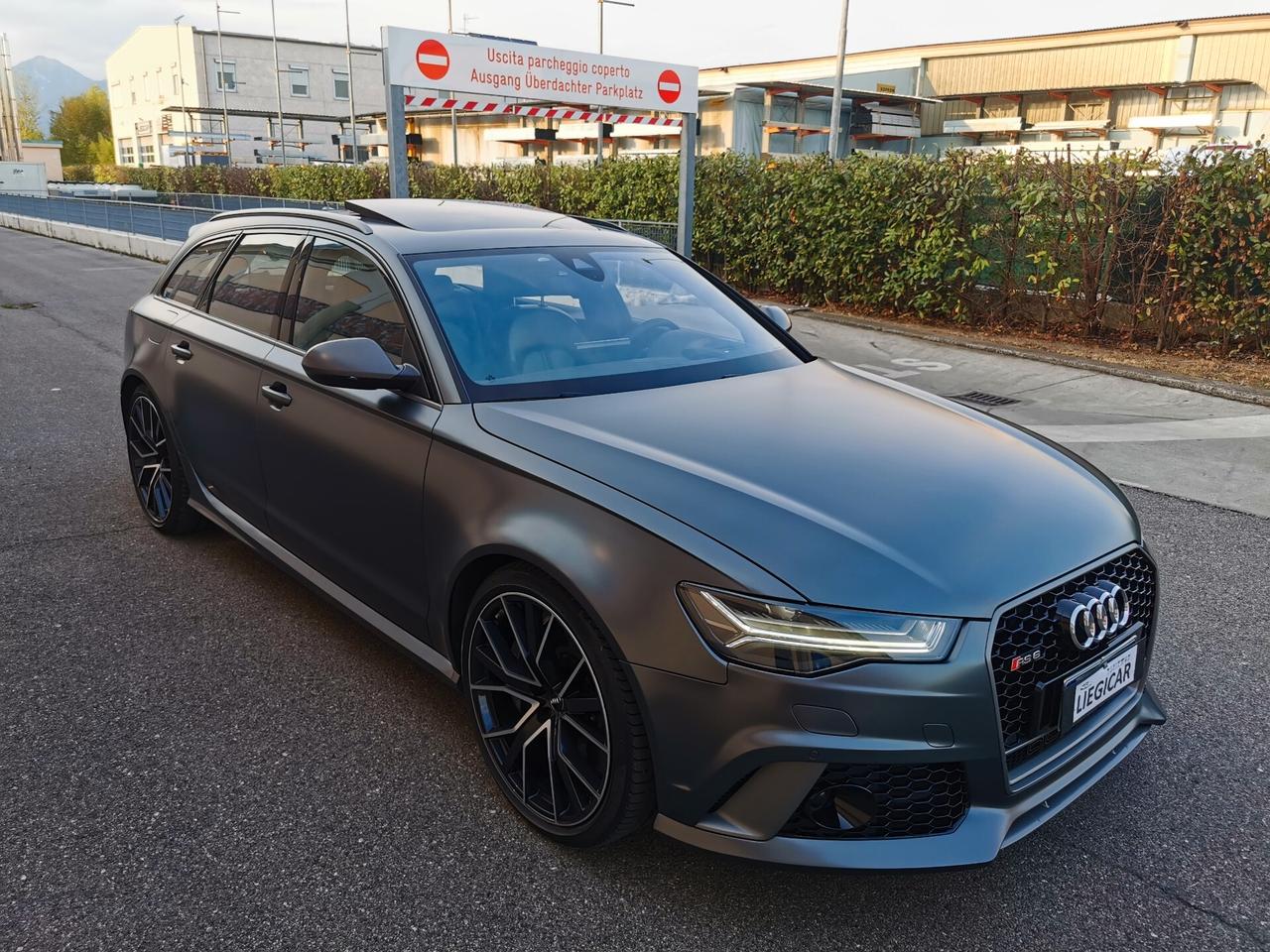 AUDI RS6 PERFORMANCE AKRAPOVIC CARBO UNIPROPRIETARIO GARANZIA