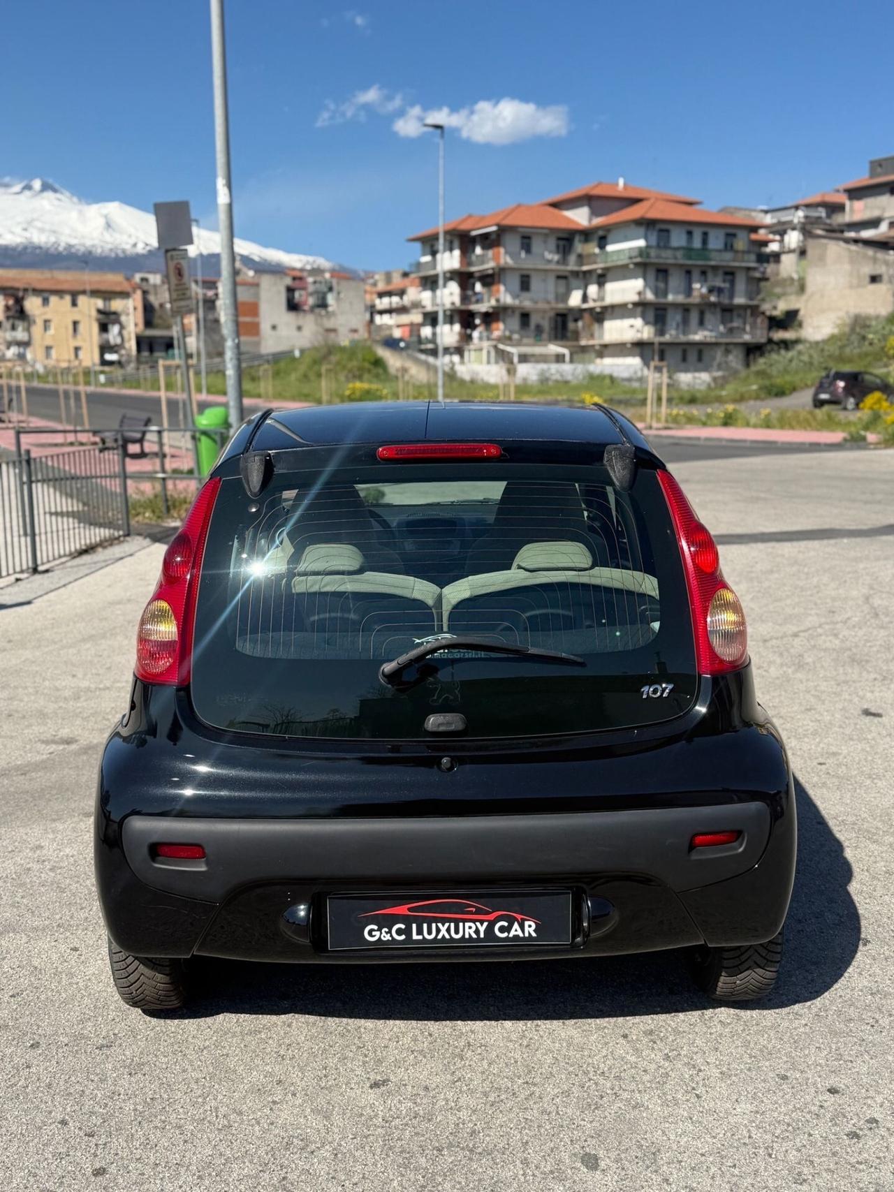 Peugeot 107 1.4 HDi 5p. Sweet Years