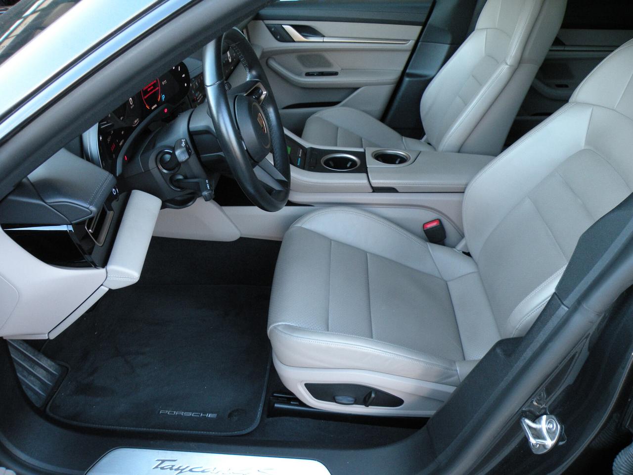Porsche Taycan 4S