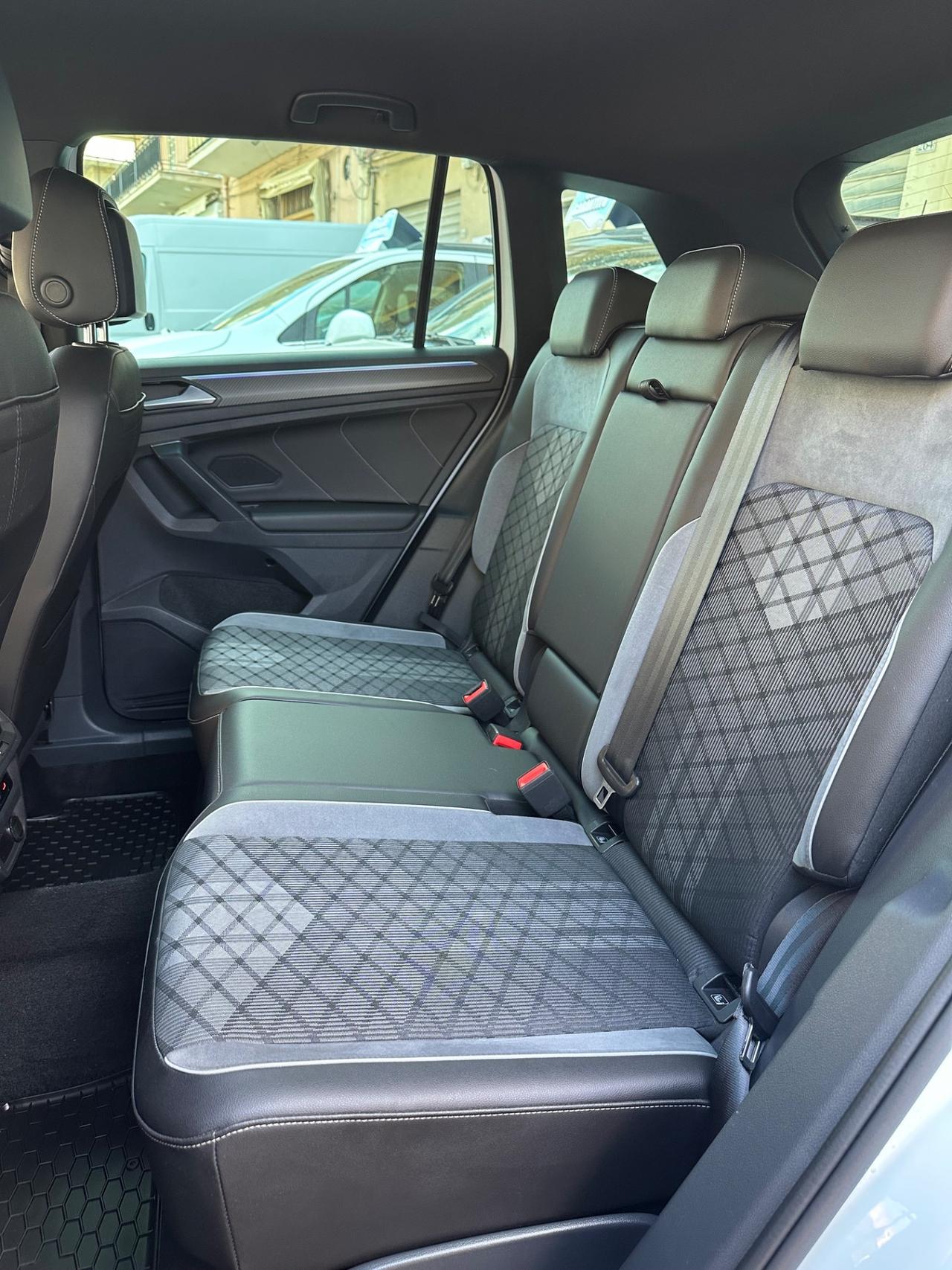 Volkswagen Tiguan 2.0 TDI 150 CV R-Line KM 152000 CERT 1PROP