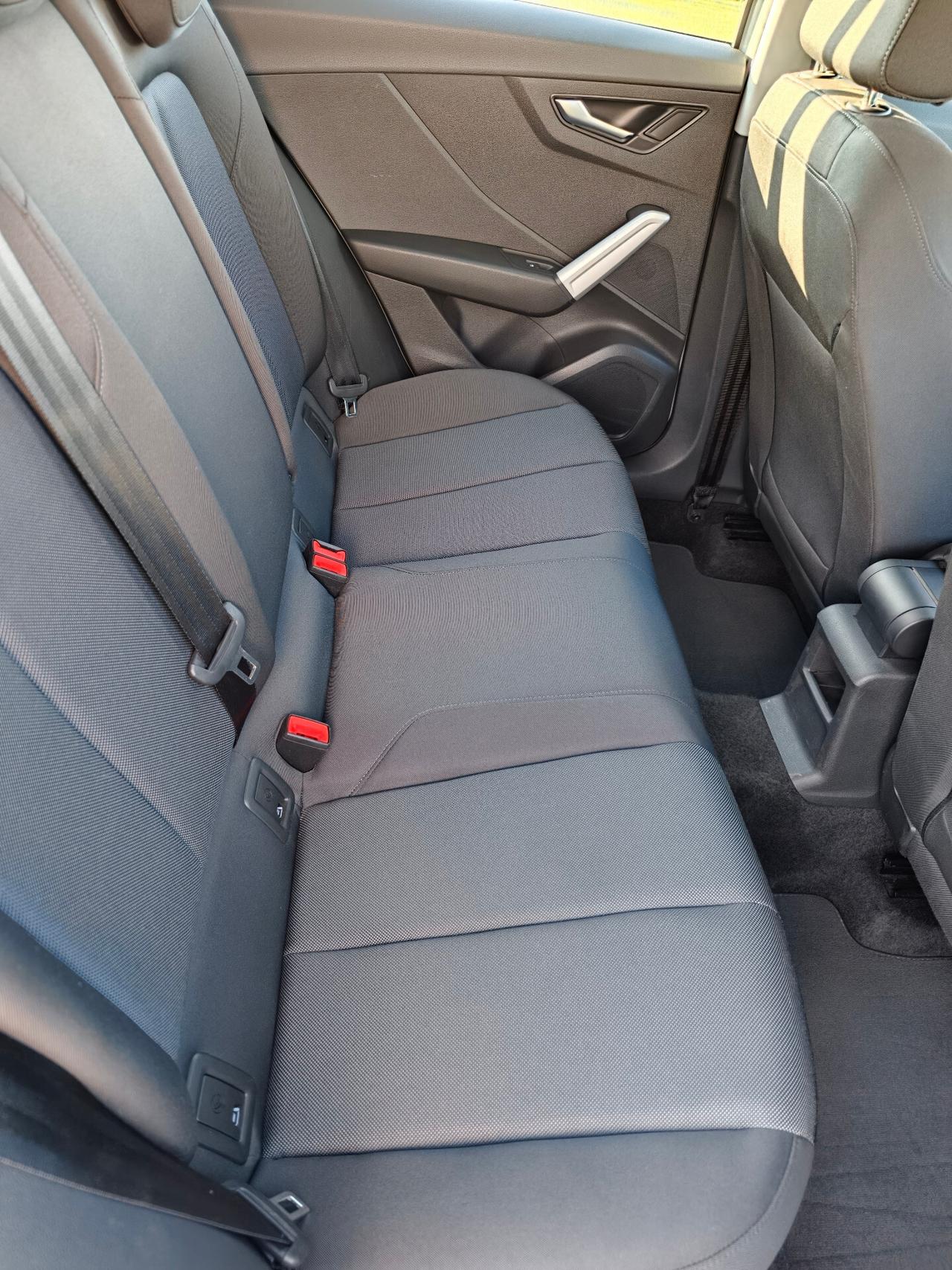 Audi Q2 35 TDI S tronic Business
