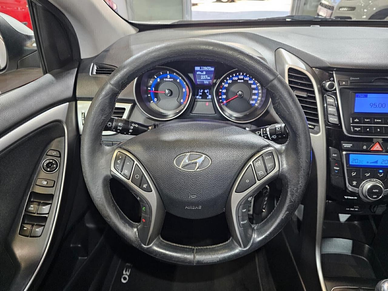 Hyundai i30 1.6 CRDi 128CV Style (119.000 km)