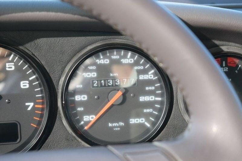 Porsche 911 (964) CARRERA 4 TARGA