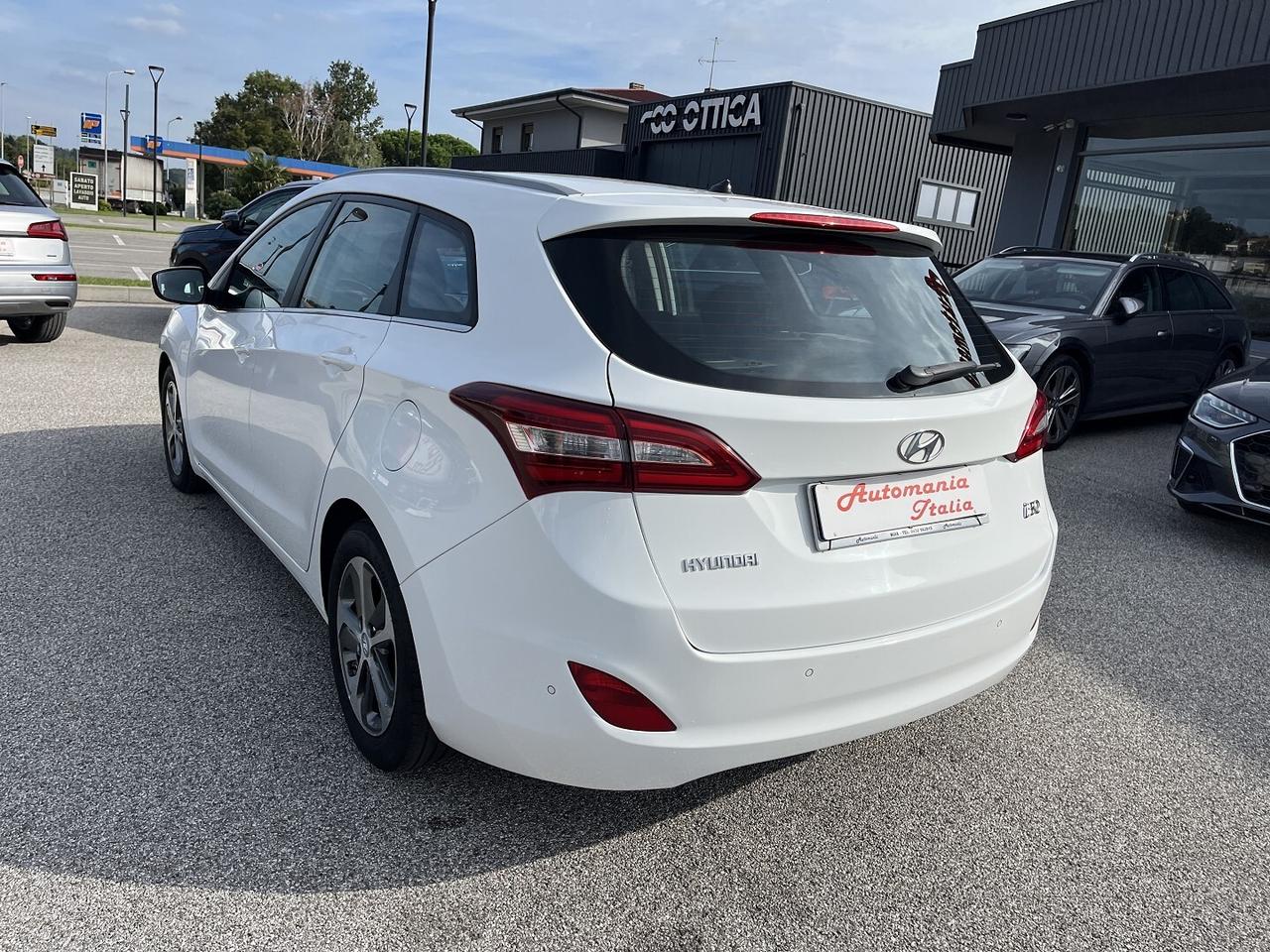 HYUNDAI I30 SW 1600 CRDI 110 CV COMFORT