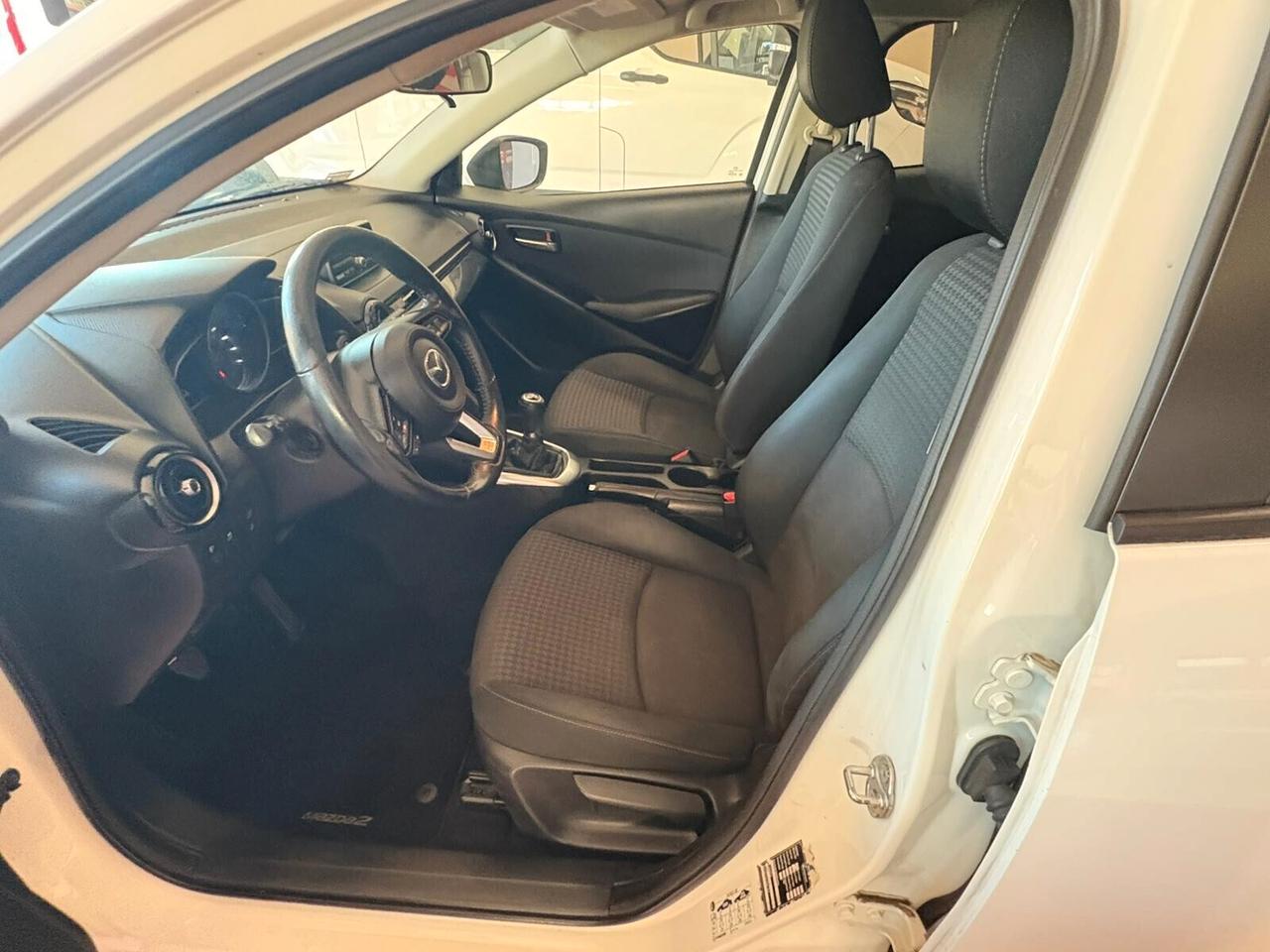 MAZDA 2 serie 3 Benzina 1.5 CV 75 per NEOPATENTATI Km 91.268 tagliandati Garanzia 12 mesi