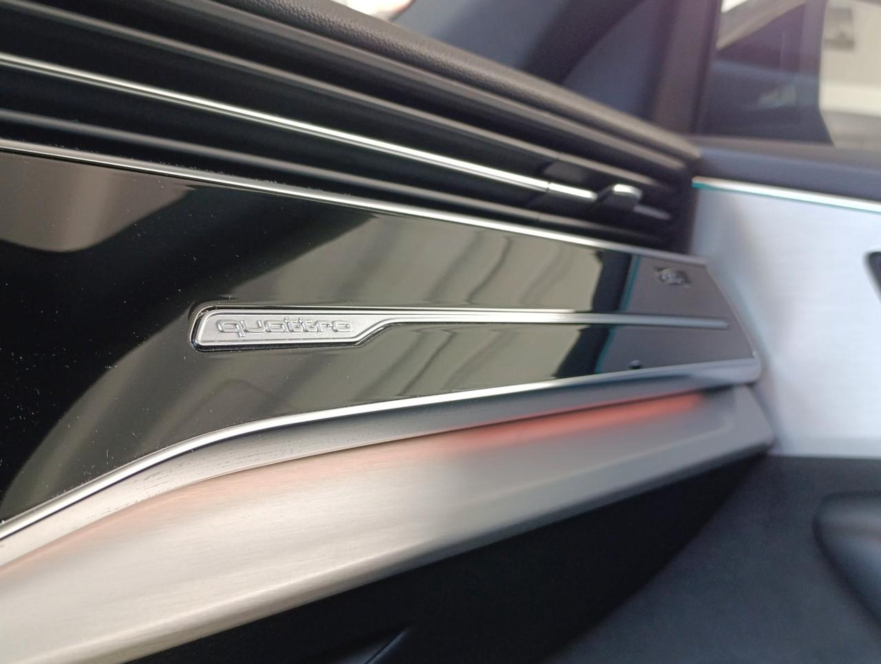 Audi Q8 55 3.0 tfsi mhev Sport quattro tiptronic