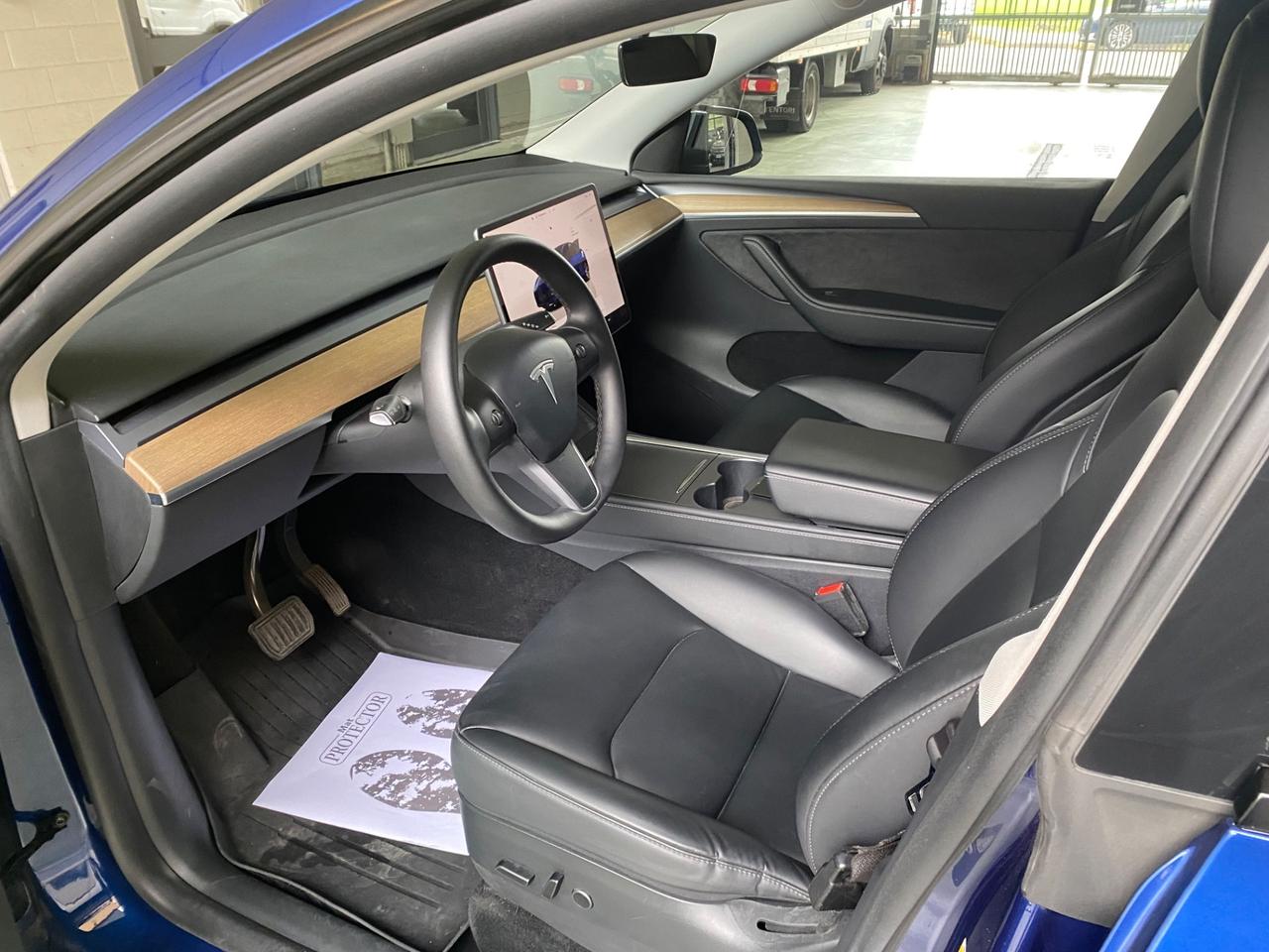 Tesla Model Y RWD Gancio Traino